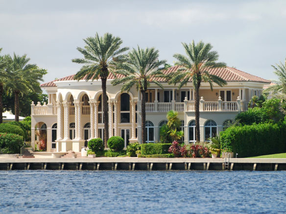 Villa Water Front
