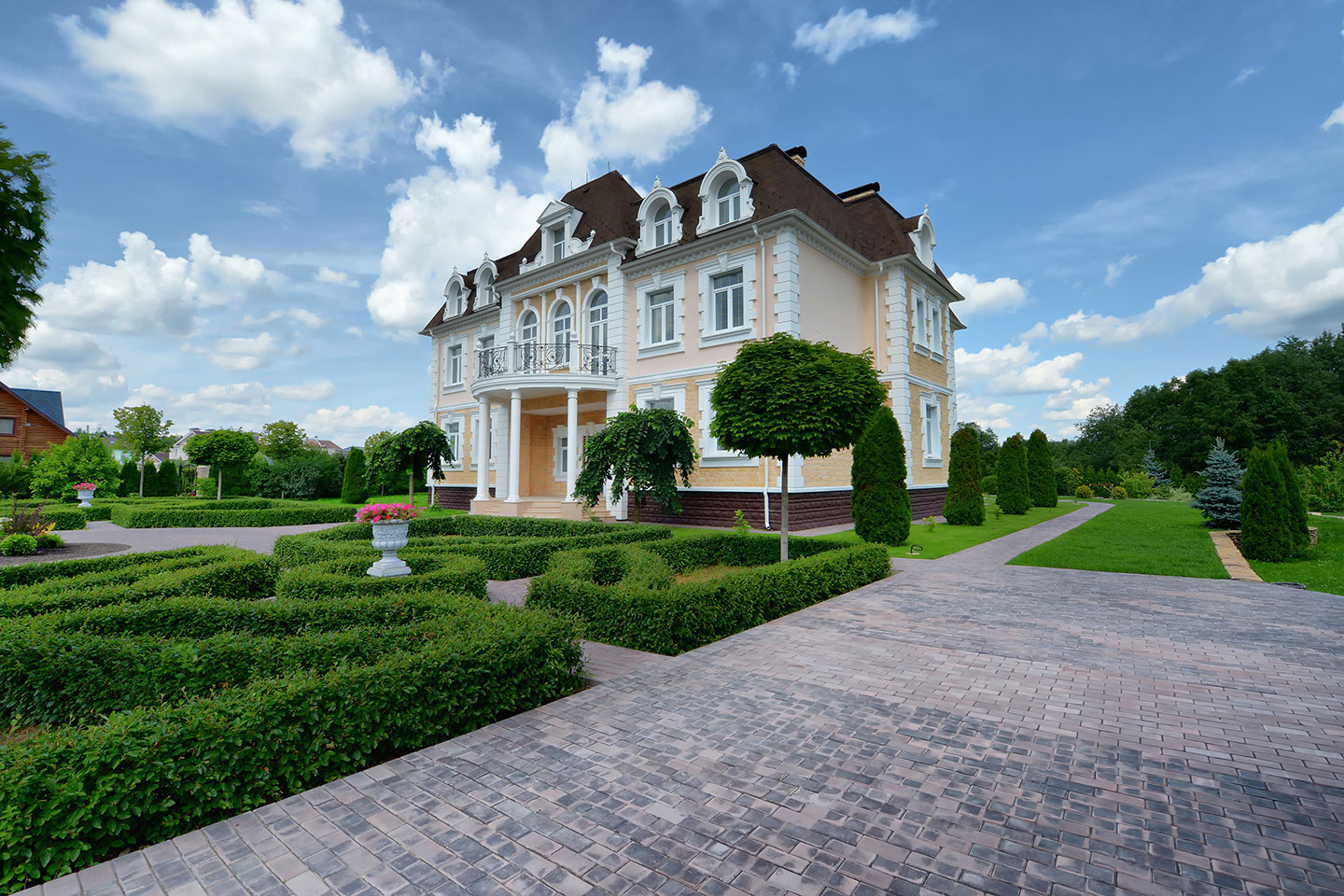 29 Historical Villa for Sale