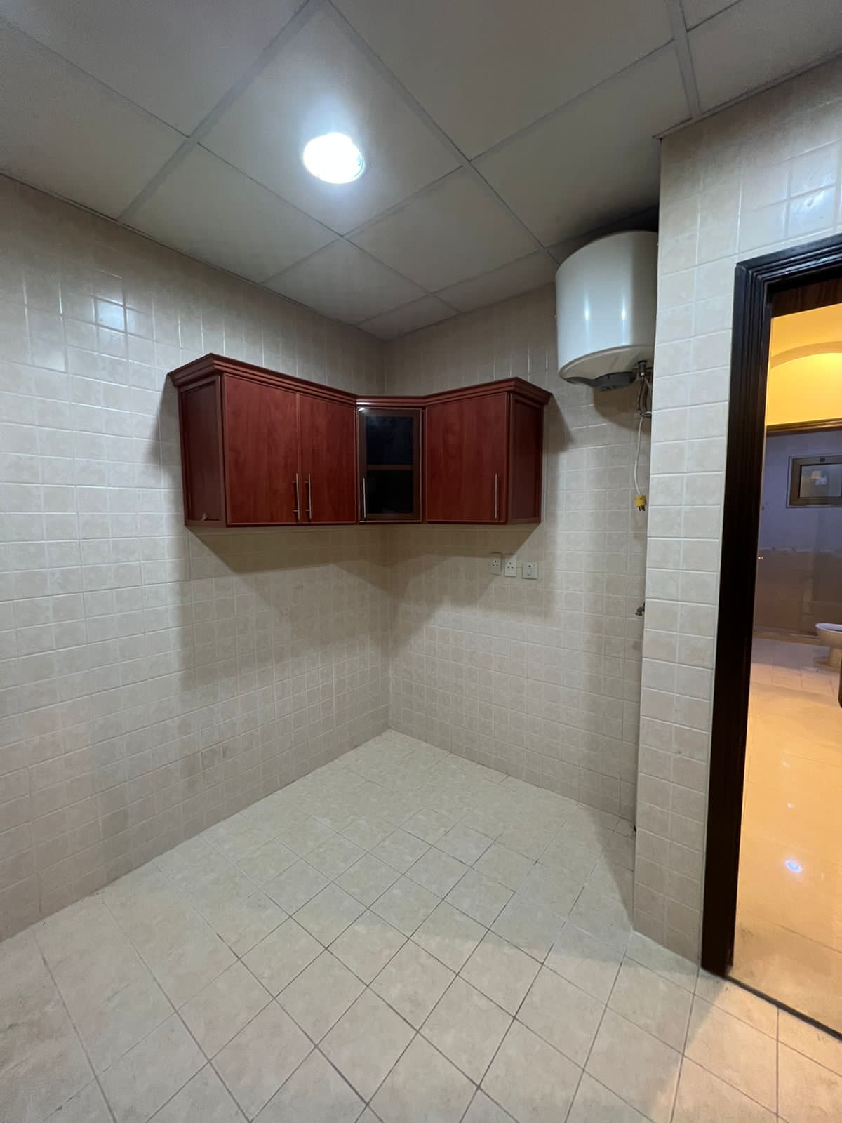 مطبخ عمارة 3 2 شقة للإيجار في الخبر حي الجوهرة